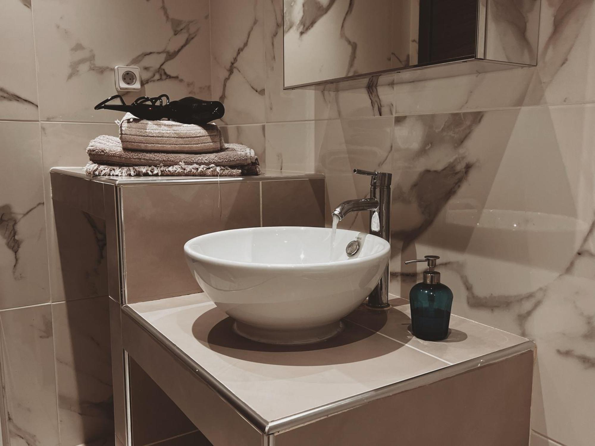 公寓 Cozy In Zografou, Close To Hospitals 雅典